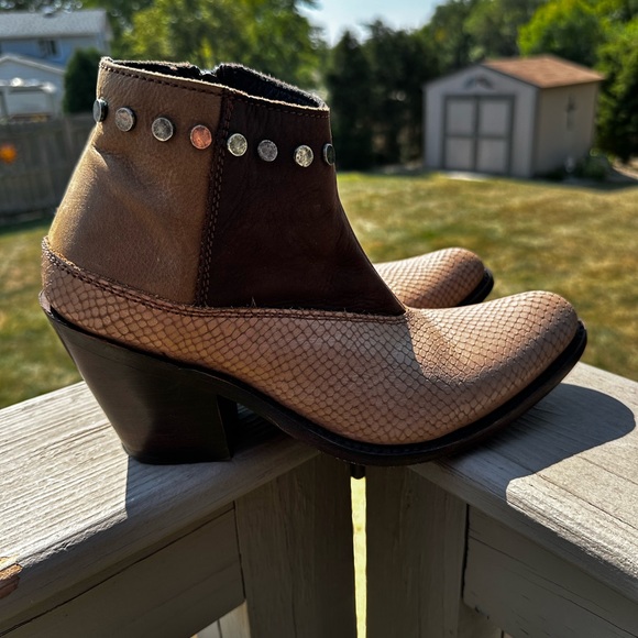 Liberty Black Western ankle boots / booties snakeskin and nubuck leather - Picture 3 of 7